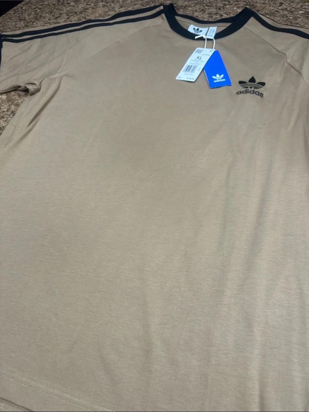 NWT adidas Men’s Tan Short Sleeve Tee with Black Trim Stripes